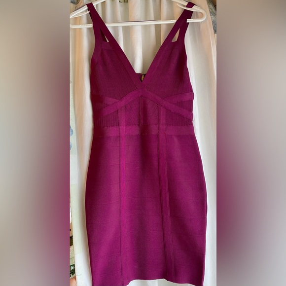 Guess Women's Chevron Mirage Bandage
Dress-Pink: New with tags! - Picture 3 of 6
